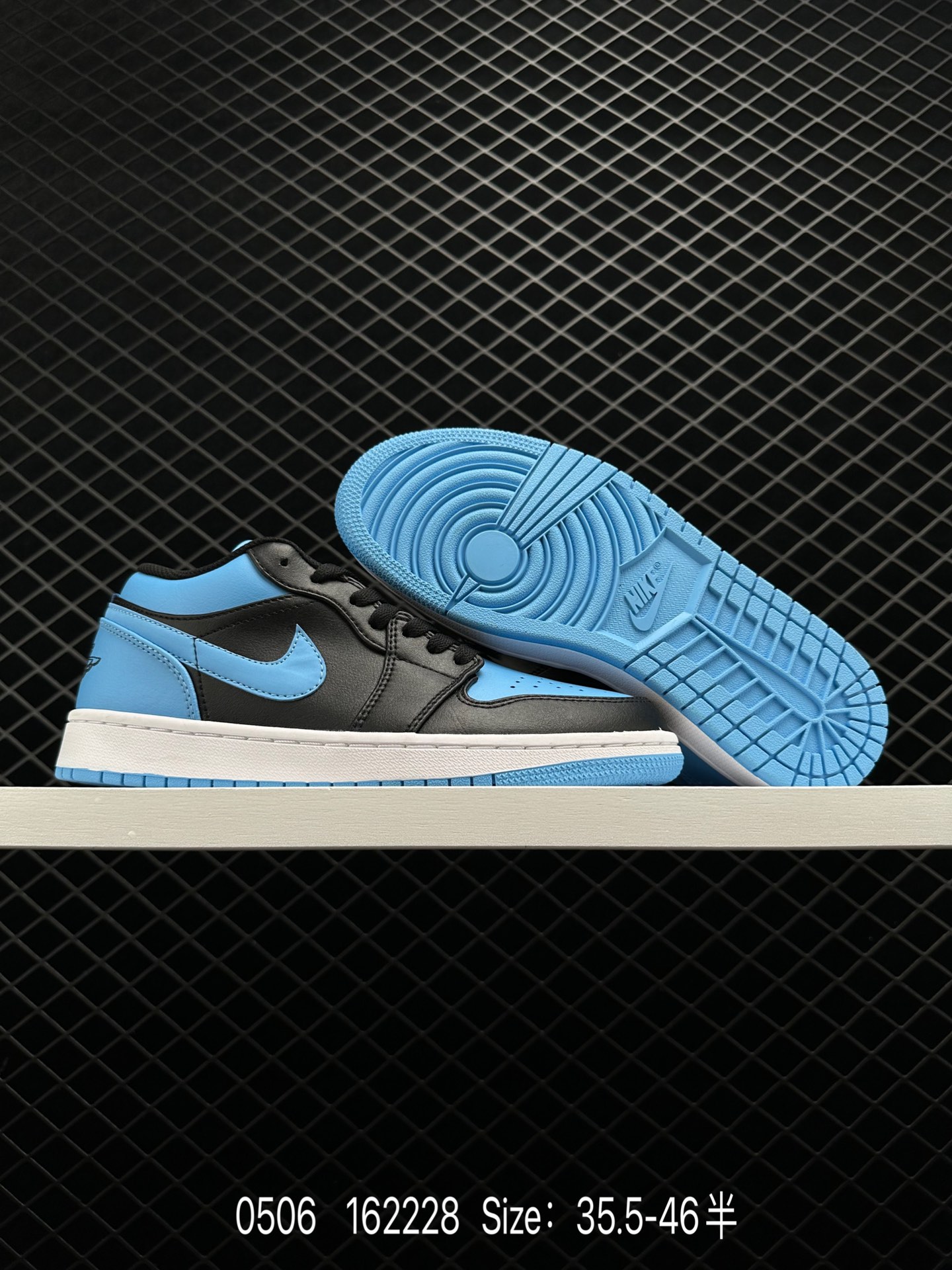 Air Jordan 1 Low “Light Smoke Grey”